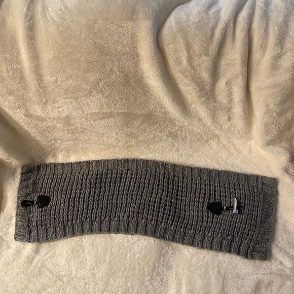 Michael Kors Toggle Neck Warmer - Picture 5 of 13